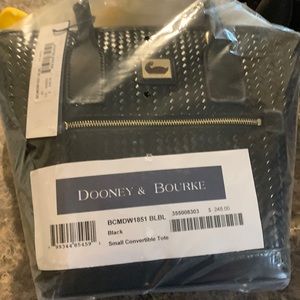 Small Dooney & Bourke convertible tote. Black. Nwt Great Christmas idea!